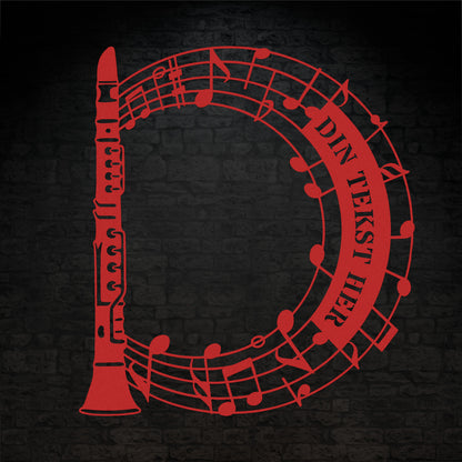 Klarinet instrument vægskilt i rød med personlig tekst. Unik gaveidé til muikeren