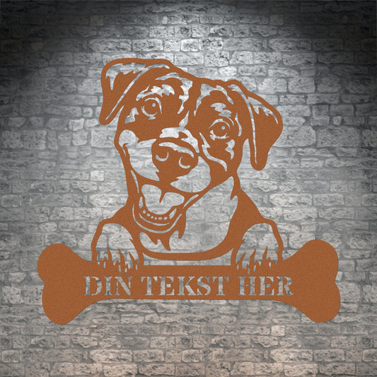 Personlig American Pitbull Terrier metalskilt i brunmed personlig tekst. Hundeejer gaveidé