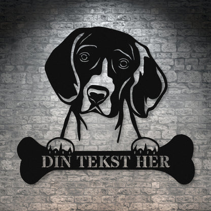 Personlig Beagle hunde metalskilt i sort med personlig tekst. Hundeejer gaveidé
