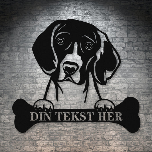Personlig Beagle hunde metalskilt i sort med personlig tekst. Hundeejer gaveidé