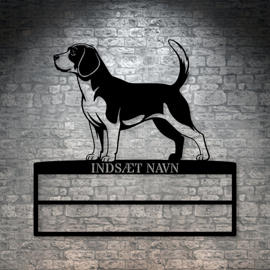 Personlig Beagle væg metalskilt med personlig tekst til rosetter. Unik Gaveide til hundeejer.