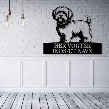 Personlig Bomuldshund her vogter jeg væg metalskilt med personlig tekst. Unik hundeejer gaveide...