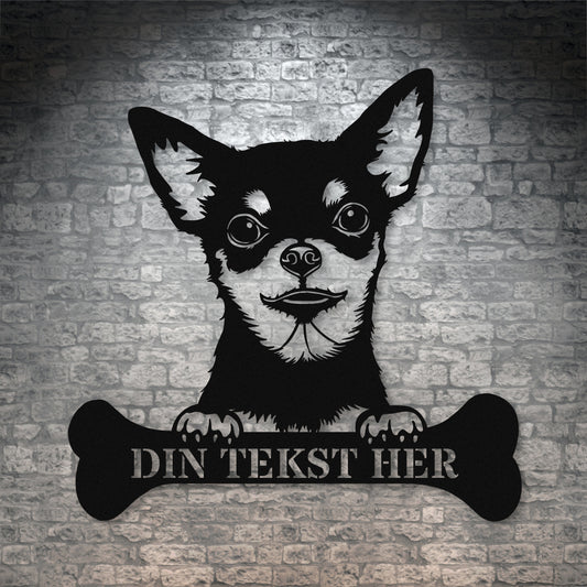 Personlig Chihuahua hunde metalskilt i sort med personlig tekst. Hundeejer gaveidé