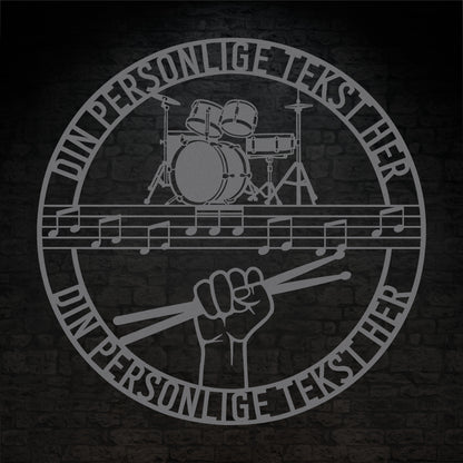 Personlig Musiker metal vægskilt i sølv med tekst. Unik gaveidé til trommeslageren