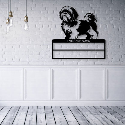 Personlig Shih Tzu rosette display metalskilt med personlig navn. Unik Gaveide til hundeejeren...