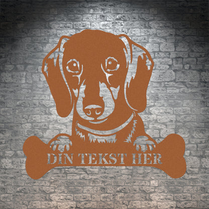 Personlig gravhund metalskilt i brun med personlig tekst. Hundeejer gaveidé