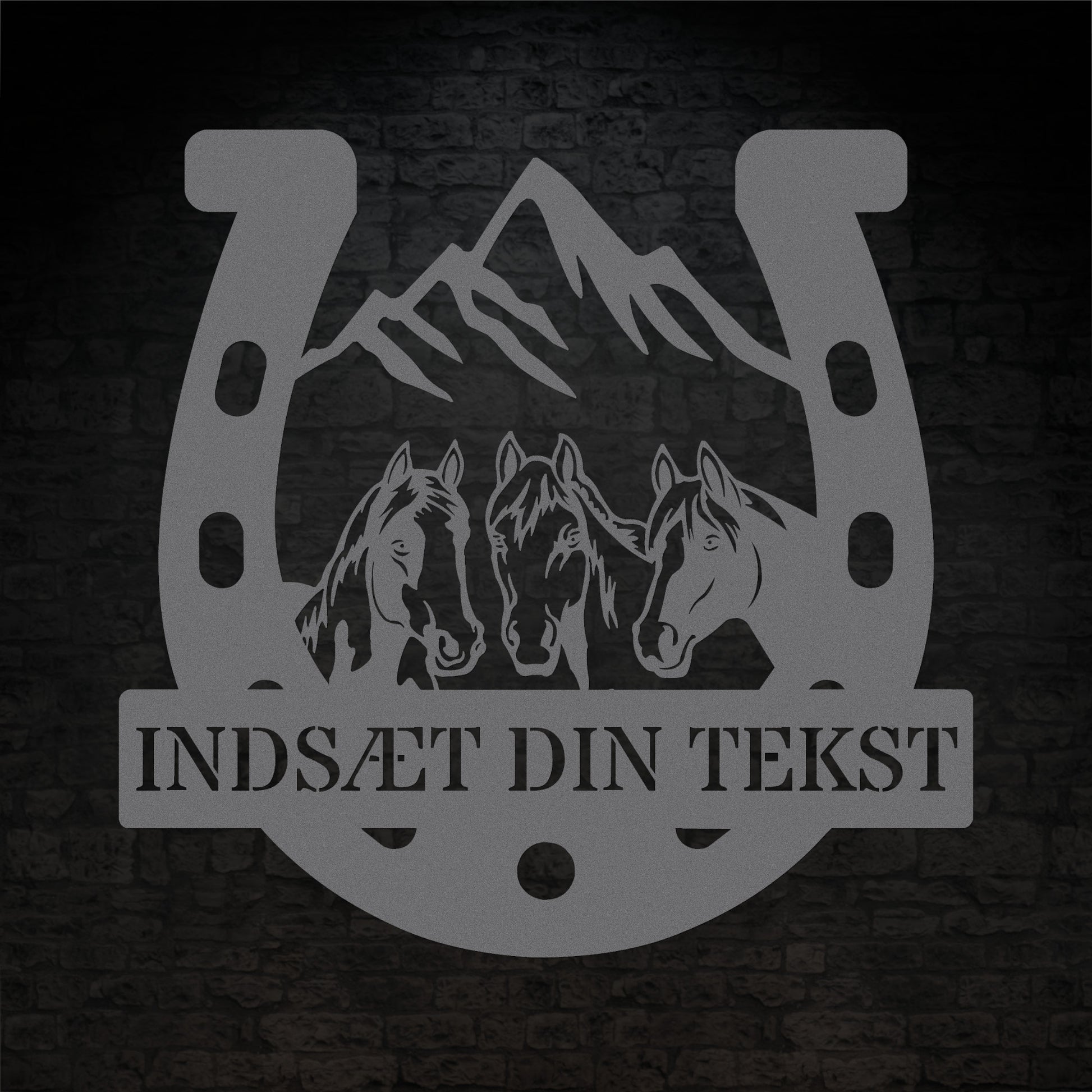 Personlig hestesko metal vægskilt i sølv med tekst. Unik gaveidé til hesteejeren
