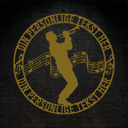 Personlig mandlig trompetist metal vægskilt i guld med tekst. Unik musiker gaveidé