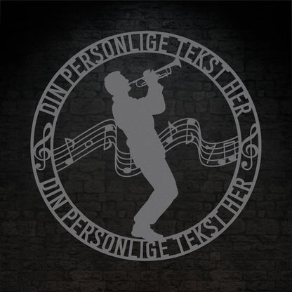 Personlig mandlig trompetist metal vægskilt i sølv med tekst. Unik musiker gaveidé
