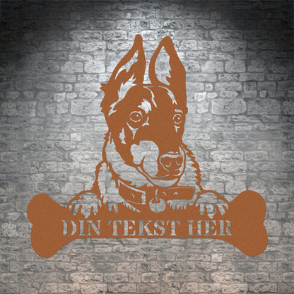 Personlig rat terrier metalskilt i brun med personlig tekst. Hundeejer gaveidé