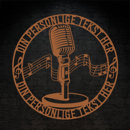 Personlig rund metal vægskilt i kobber med tekst. Unik mikrofon gaveidé til sangeren
