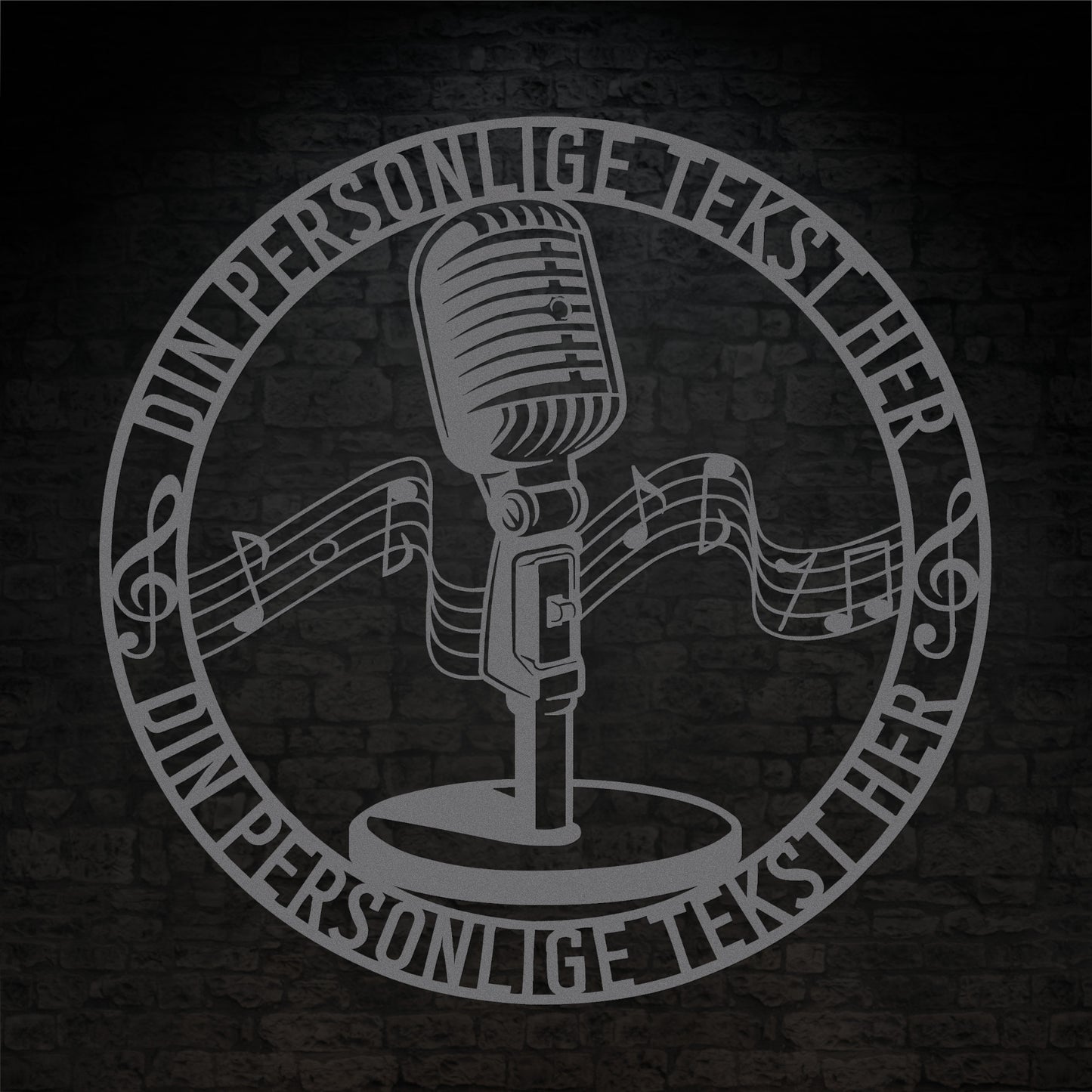 Personlig rund metal vægskilt i sølv med tekst. Unik mikrofon gaveidé til sangeren
