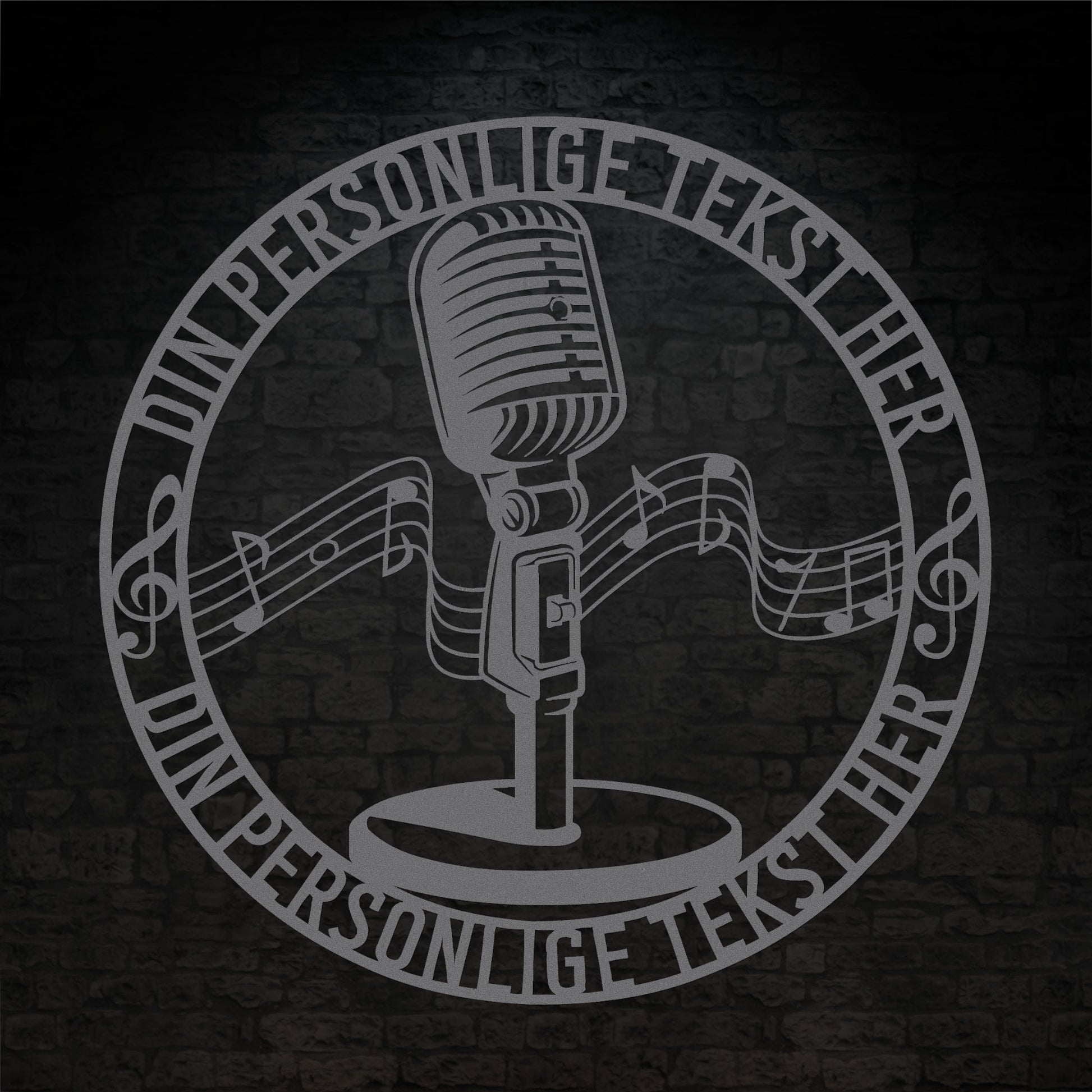 Personlig rund metal vægskilt i sølv med tekst. Unik mikrofon gaveidé til sangeren