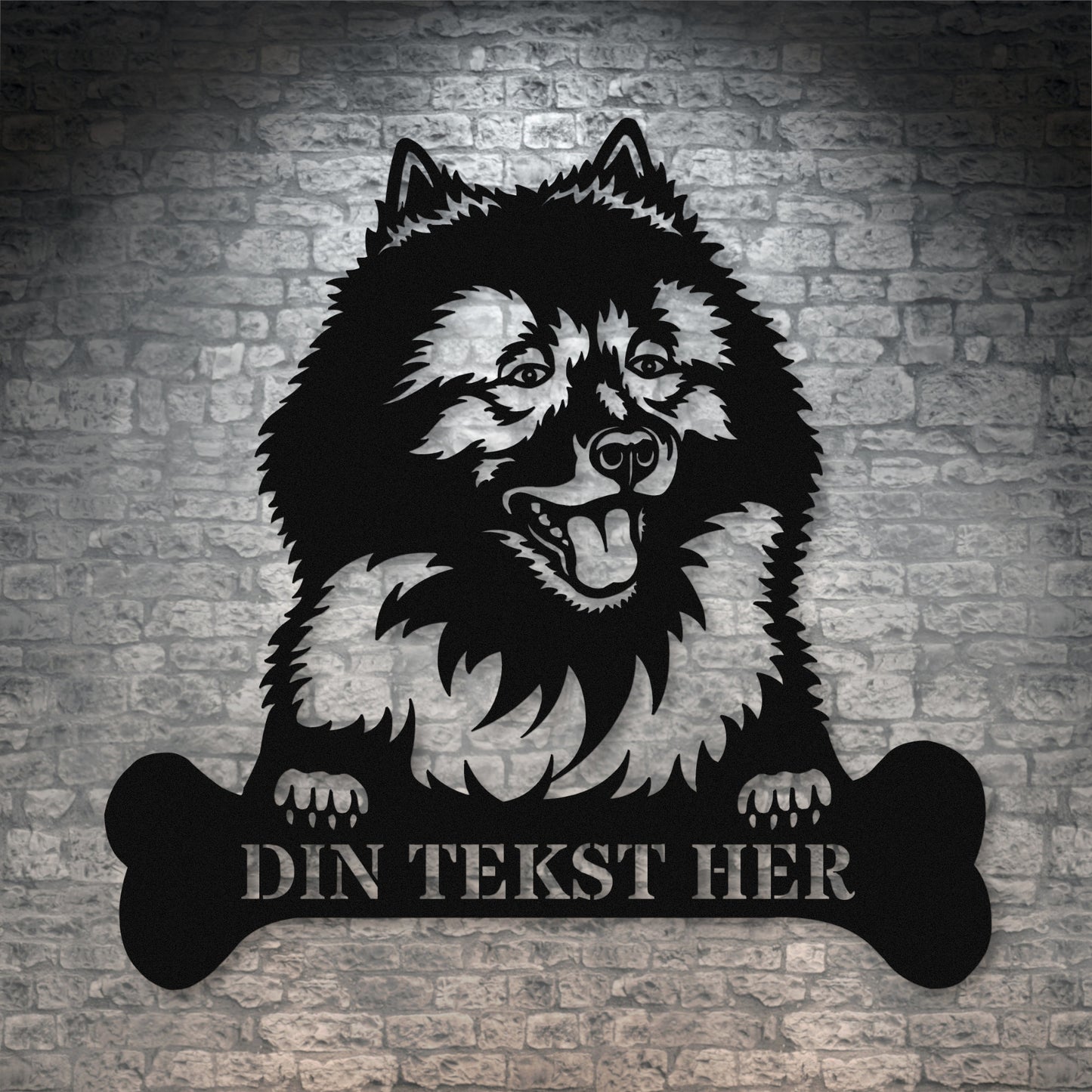 Personligkeeshond metalskilt i sort med personlig tekst. Hundeejer gaveidé