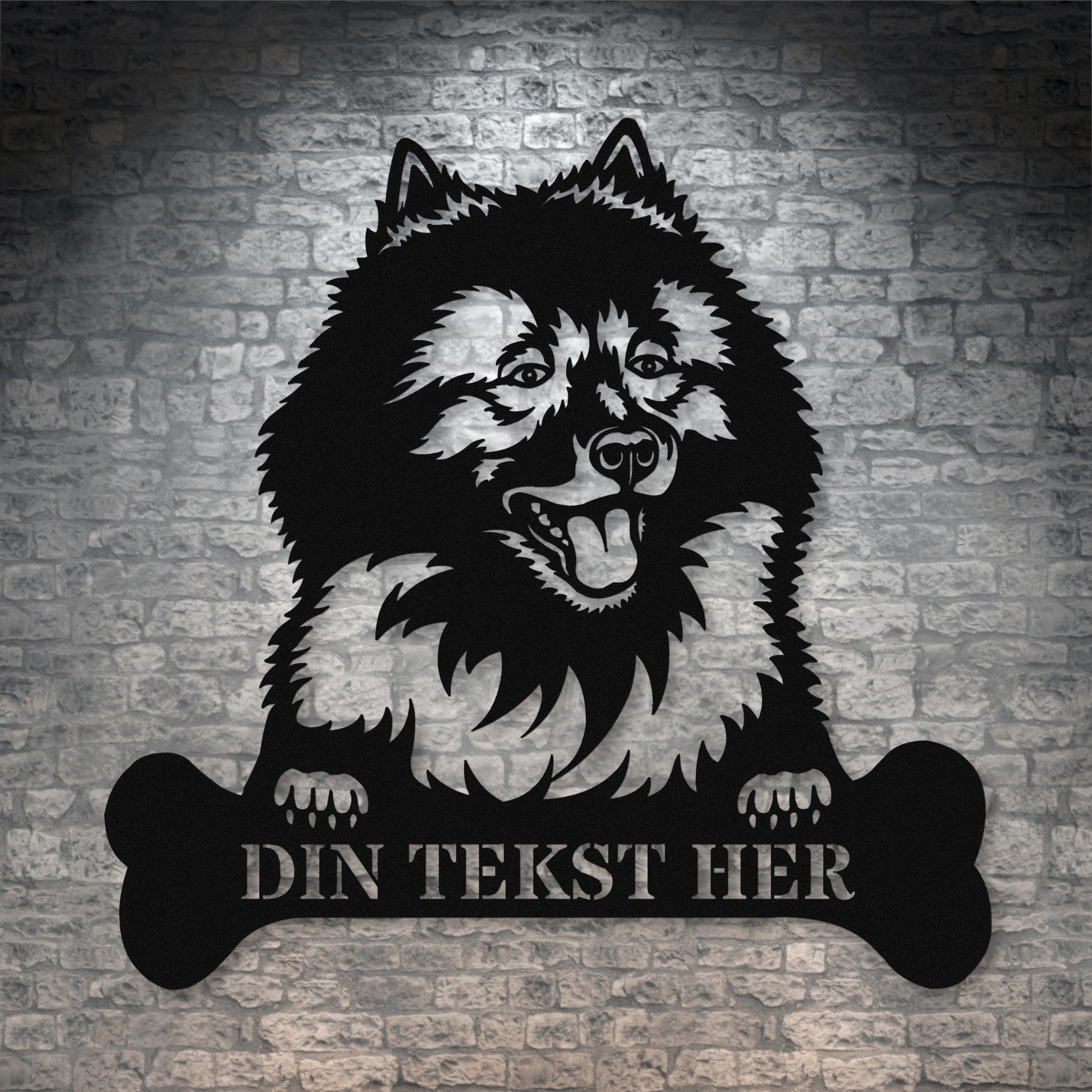 Personligkeeshond metalskilt i sort med personlig tekst. Hundeejer gaveidé