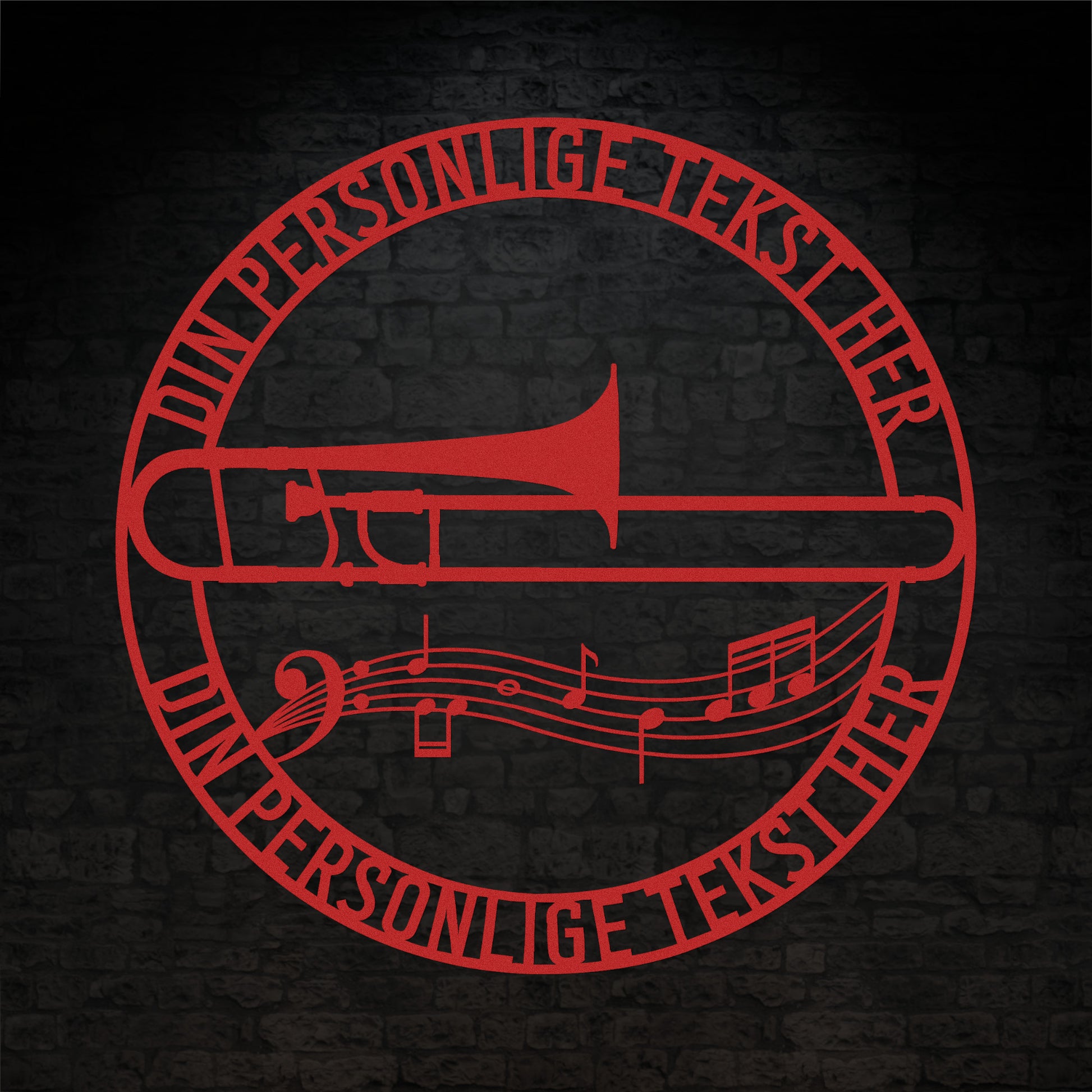 Rund trombone metal vægskilt i rød med personlig tekst. Unik gaveidé til muikeren