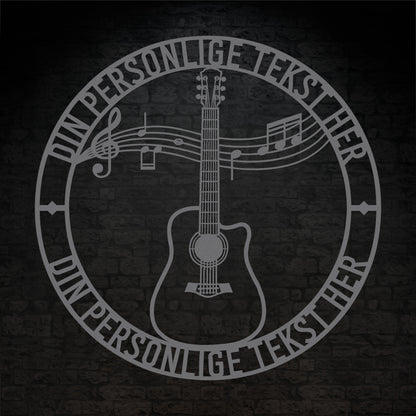 Sølvfarvet guitar metalskilt med personlig tekst. musiker navneskilt gaveidé