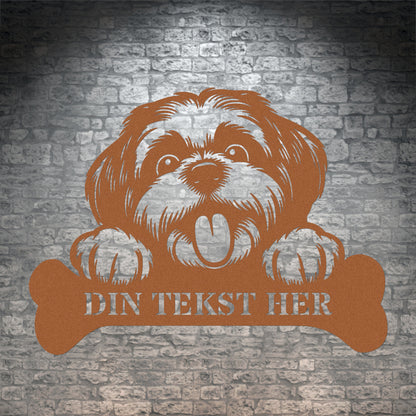 Shih Tsu metalskilt i brun med personlig tekst. Hundeejer navneskilt gaveidé