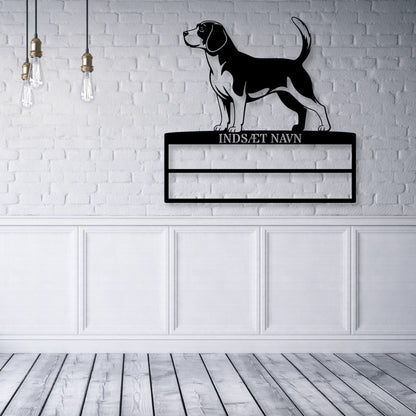 Speciallavet Personlig Beagle væg metalskilt med personlig tekst til rosetter. Unik Gaveide til hundeejer.