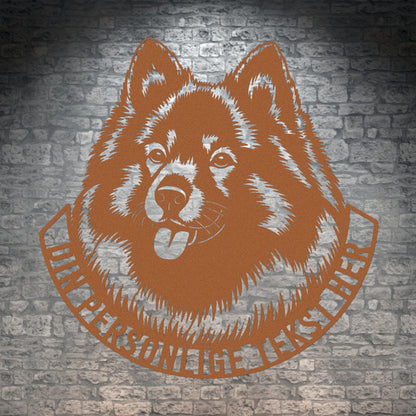 Stort Keeshond vægskilt i metal i brun med personlig tekst