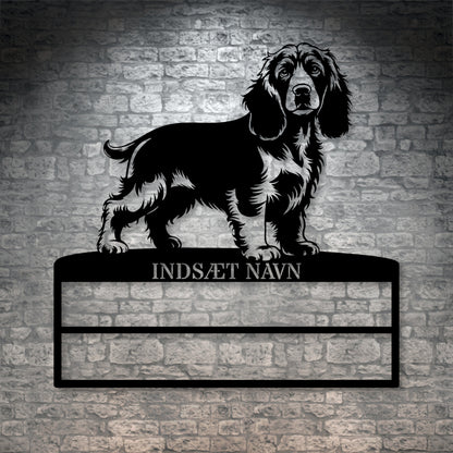 Stort laserskåret Cocker Spaniel metalskilt med personlig navn til rosetter. Unik Gaveide til hundeejeren
