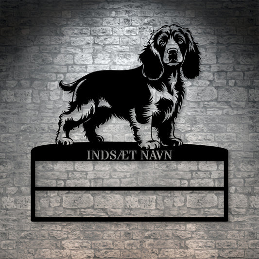 Stort laserskåret Cocker Spaniel metalskilt med personlig navn til rosetter. Unik Gaveide til hundeejeren