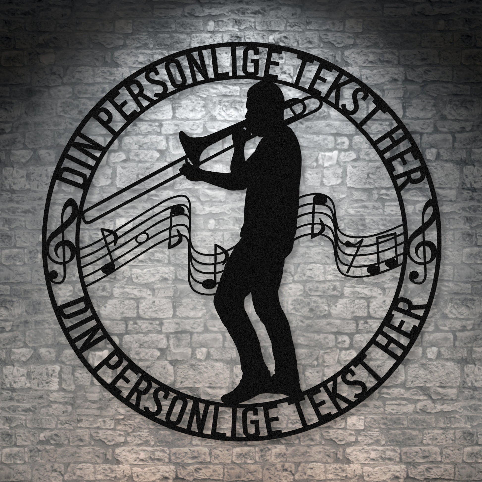 Unik mandlig trombonist metal vægskilt i sort med personlig tekst. Unik musiker gaveidé