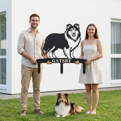 Personlig Shetland Sheepdog metalskilt til haven med hundenavn