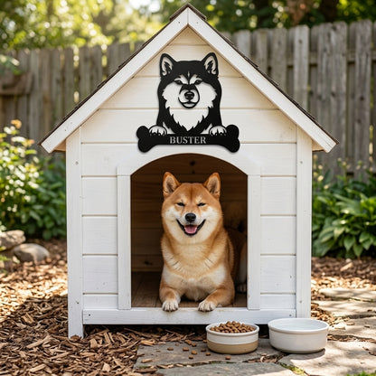 Sjov shiba inu navneskilt med personlig tekst. Unik metalskilt til hundeejeren