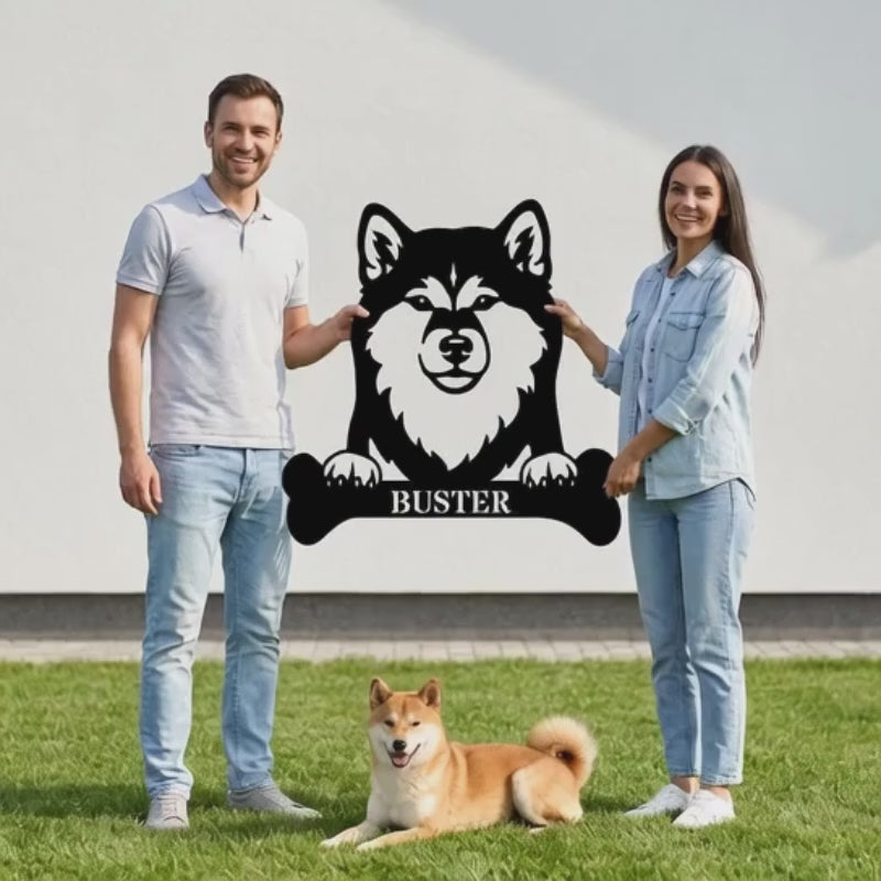 Sjov shiba inu navneskilt med personlig tekst. Unik metalskilt til hundeejeren