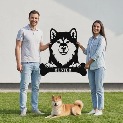 Sjov shiba inu navneskilt med personlig tekst. Unik metalskilt til hundeejeren