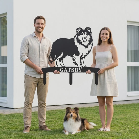 Personlig Shetland Sheepdog metalskilt til haven med hundenavn